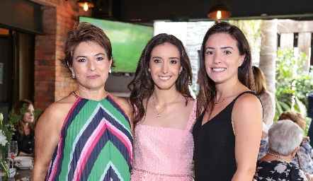  Cecilia Bremer, Montse Elorduy Bremer y Maricecy Herrera.