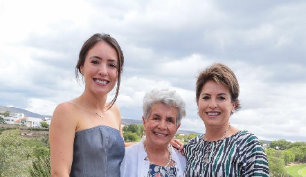  Maricecy Herrera, Elsa Bremer y Cecilia Bremer.
