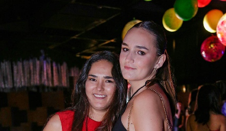  Ana Paula Valdés y Belén Abaroa.