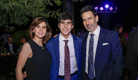  Carla, Rodrigo y Rodrigo Alcalde.