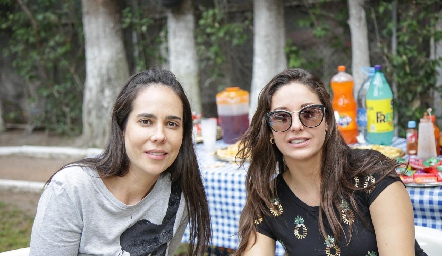  Sofía Estrada y Ale Díaz infante.