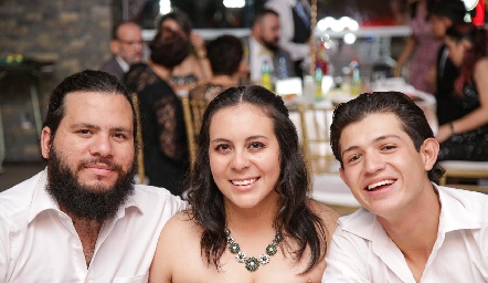  Luis, Jatzel y Juan Diego .