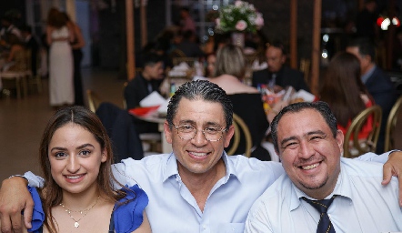  Marina Preciado, Enrique Preciado y Santiago Rodríguez .