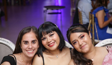  Carla esparza, Anayeli y Gabriela Hernández .