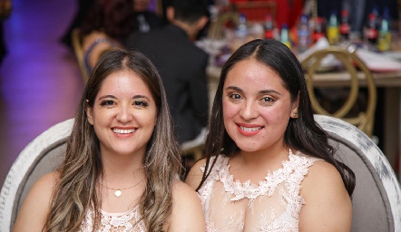 Alexa Tobias y Julia López .