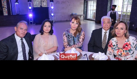  Abel Pérez, Luciana Pérez, Diana Sáenz, Gerardo Santoyo y Rocío Saenz.
