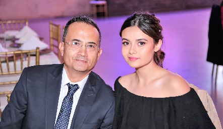  Víctor y Elizabeth Lara.