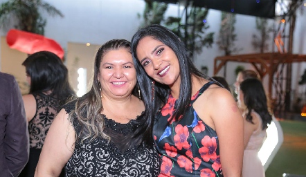  Dora de Anda y Asusena.