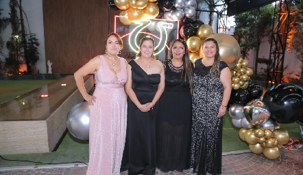  Araceli Cervantes, Anabel Cervantes, Maqui Cárdenas y Dora de Anda.