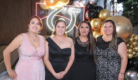  Araceli Cervantes, Anabel Cervantes, Maqui Cárdenas y Dora de Anda.