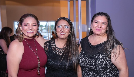  Aidé Rodríguez, Maqui Cárdenas y Dora de Anda.