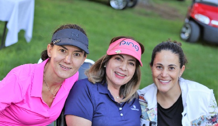  Paulina Vivanco, Leticia Anaya y Mariana González.