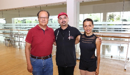  Luis Sauceda, Humberto Becerra y Elizabeth Hernandez.