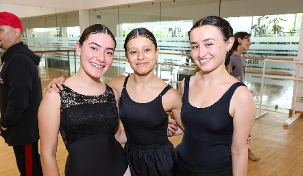  Andrea Gutierrez, Gabriela Saucedo y Tere Cordoba.