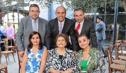 Familia Pérez Espinosa, Juan Carlos, Fernando, Alejandro, Lety, Carmelita y Morena.