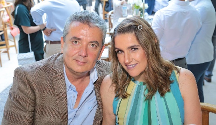  Gabriel Lomelí y Mónica Leiva.