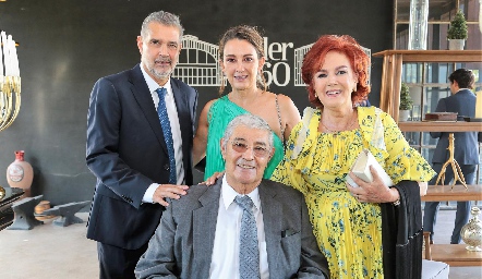  José Luis Leiva, José Luis Leiva, Gloria Martínez y María Rosa de Leiva.
