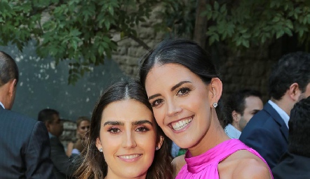  Isabel y Daniela Pérez.