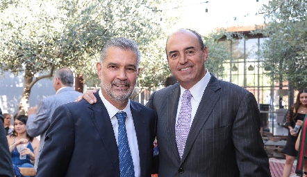 Los papás de los novios,José Luis Leiva y Fernando Pérez.