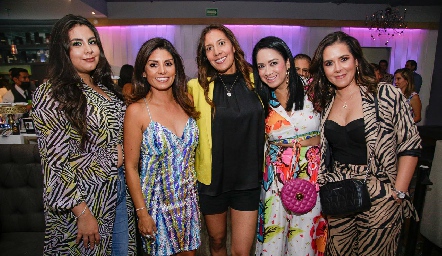  Danna de la Garza, Cristina Suárez, Alma Jiménez, Lizeth Sandoval y Mitzy Mier.