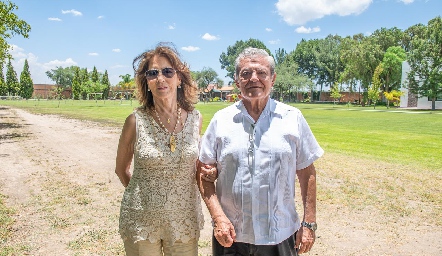  Mario Lozano y Elsa Castro.