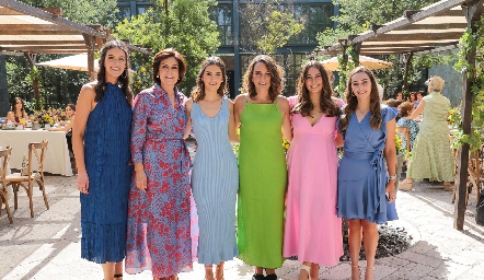  Daniela Pérez, Coco Mendizábal, Isabel Pérez, Gloria Martínez, Sofía Leiva y Maricarmen Del Valle.