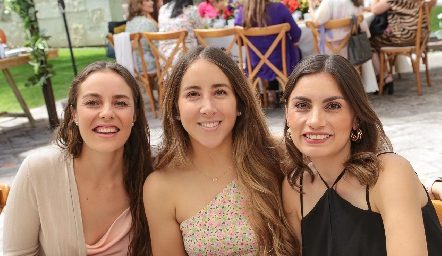  Tere Ledezma, Diana Olvera y Ana Sofi Rodríguez.