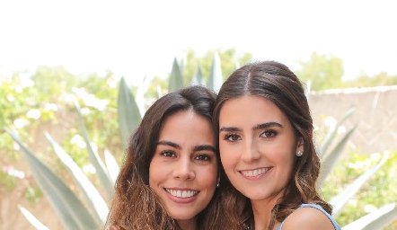  Alejandra Martínez e Isabel Pérez.