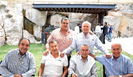  Carlos Abaroa, Jorge Rossel, Nicolás Mina, Salvador Félix, Miguel Naya y Manuel González.