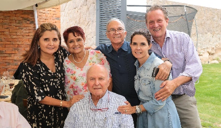  Elsa Félix, Elsa Beltrán, Salvador Félix, Gildardo Félix, Fernanda Félix y Samuel Clark.