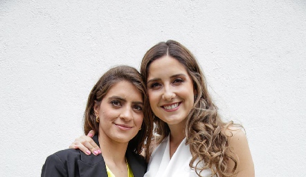  Paola Gutiérrez y Miriam Díaz Infante.