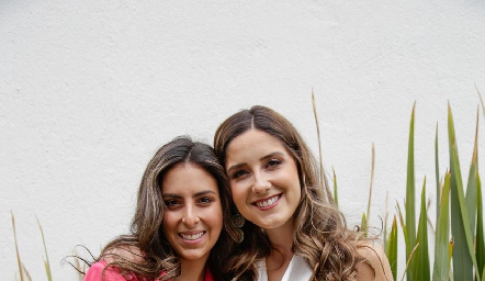  Regina Oliva y Miriam Díaz Infante.