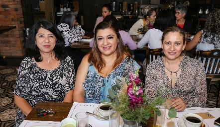  Martha Segura, Gabriela Moreno y Griselda Zúñiga.
