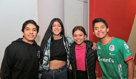  Diego Ignacio, Valentina González, Mía Gallardo y Alejandro Gallardo.
