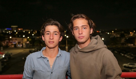  Guillermo Enríquez y Juan Carlos Barrón.