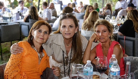  Luchi Castelo, Raquel Eichelmann y Lourdes de López.