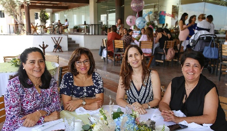  Adriana Fernández, Ana Luisa Moncada, Lucía Martí y Maja Nava.