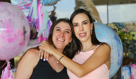  Verónica Ugalde y Mariana Tobías.