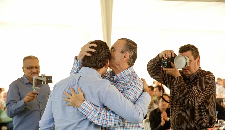  Alejandro con su papá Calili Pérez.
