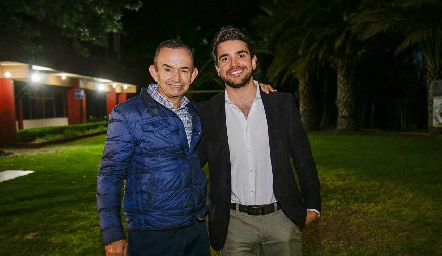  Calili con su hijo Alejandro Pérez.
