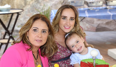  Maru Martínez, Ángeles Mahbub y Daniela Labastida.