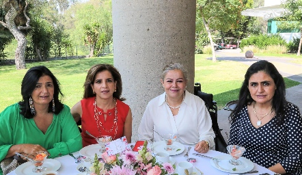  Rocío Espinosa, Ana Emelia Tobías, Margarita Espinosa y Mercedes Arellano.
