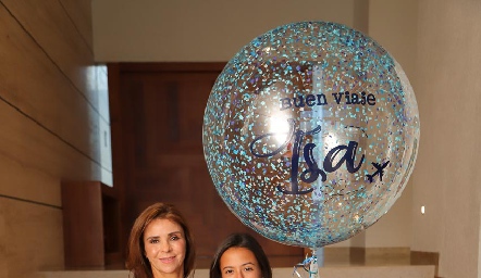  Lupita Mercado con su hija Isa .