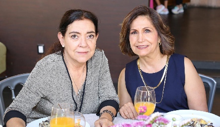  Marcela Nava y Belinda Carreras.