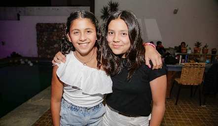  Ana Espinosa y Ximena Yrizar.