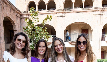  Bety Hernández, May Chávez, Giselle Stahl y Gloria Leal.