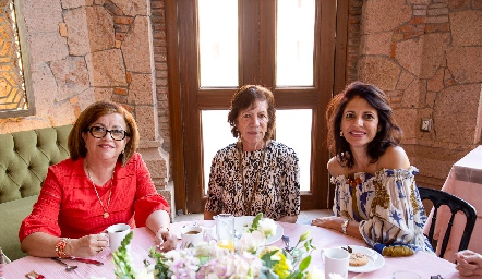  Malena Zermeño, Lucía y María Elena Güemes.
