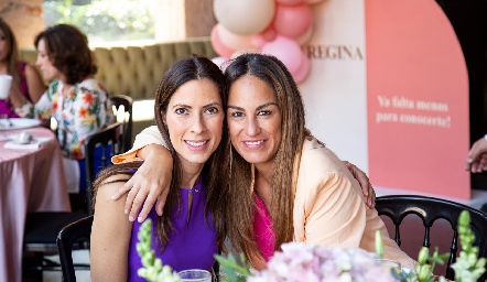  May Chávez y Gloria Leal.