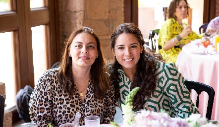  Karla Rocha y Yolanda Botello.