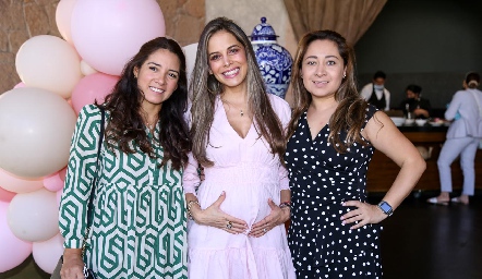  Karla Rocha, Giselle Stahl y Yolanda Botello..